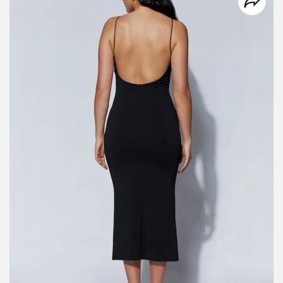 Meshki Ariya Hardware Solid Black Keyhole Midi Dress - Picture 2 of 12